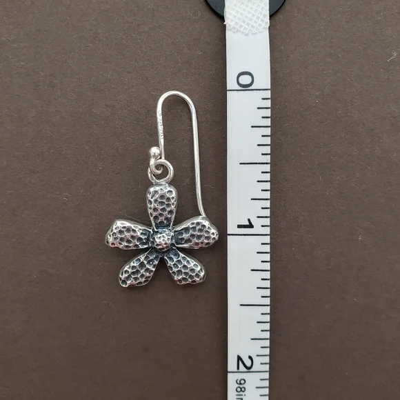 Vintage Silpada Oxidized Sterling Silver Flower Earrings  W1155 - Picture 9 of 10